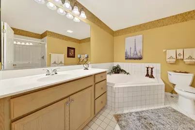 710 Juniper Lane, Lake in the Hills, IL 60156 - Photo 18