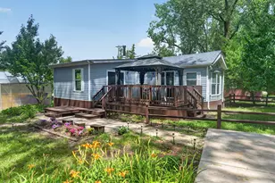 41 Lakeshore Dr, Wilmington, IL 60481 - Photo 2