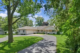 606 Skyline Dr, Loda, IL 60948 - Photo 2