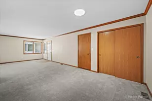 58 Silver Trail, North Aurora, IL 60542 - Photo 6