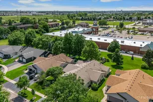 58 Silver Trail, North Aurora, IL 60542 - Photo 40