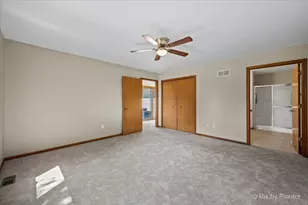 58 Silver Trail, North Aurora, IL 60542 - Photo 16