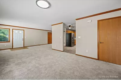 58 Silver Trail, North Aurora, IL 60542 - Photo 4