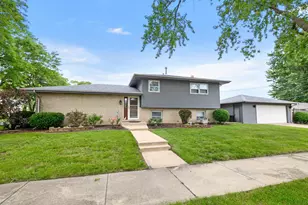3700 W 120th Pl, Alsip, IL 60803 - Photo 1