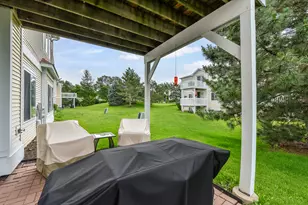 2077 College Green Dr, Elgin, IL 60123 - Photo 14
