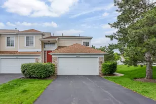 2077 College Green Dr, Elgin, IL 60123 - Photo 1