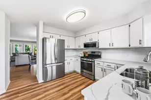 971 W Essex Pl, Arlington Heights, IL 60004 - Photo 12