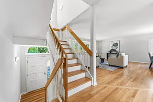 971 W Essex Pl, Arlington Heights, IL 60004 - Photo 2