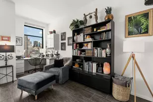 340 W Superior St, Chicago, IL 60654 - Photo 10
