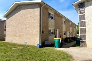 2204 Hebron Ave, Zion, IL 60099 - Photo 2