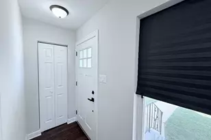12520 S Yale Ave, Chicago, IL 60628 - Photo 2