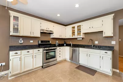 2845 Water Tower Lane, Darien, IL 60561 - Photo 12
