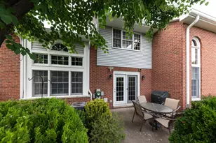 2845 Water Tower Ln, Darien, IL 60561 - Photo 4