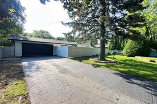 2508 Gabriel Ave, Zion, IL 60099 - Photo 6