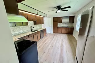 2508 Gabriel Ave, Zion, IL 60099 - Photo 12