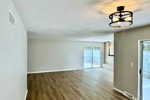2508 Gabriel Ave, Zion, IL 60099 - Photo 18