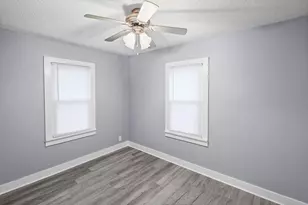 506 E Elm St, Salem, IL 62881 - Photo 16