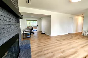 560 Lincoln St, Roselle, IL 60172 - Photo 28