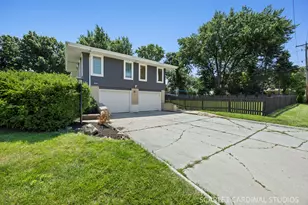 560 Lincoln St, Roselle, IL 60172 - Photo 30
