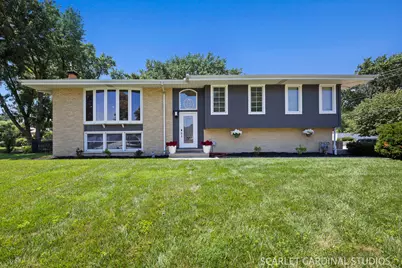 560 Lincoln Street, Roselle, IL 60172 - Photo 2