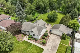 1607 Short Terrace, Des Plaines, IL 60018 - Photo 2
