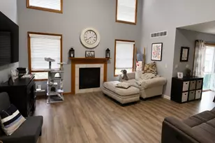1307 Beacon Hill Ct, Normal, IL 61761 - Photo 4