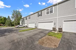 262 Springbrook Trail S, Oswego, IL 60543 - Photo 24
