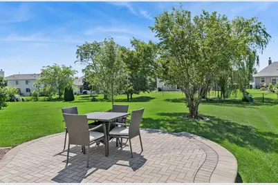 1074 Hampton Lane, Yorkville, IL 60560 - Photo 4