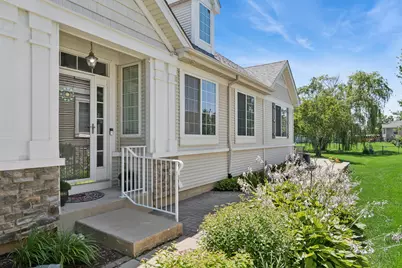 1074 Hampton Lane, Yorkville, IL 60560 - Photo 2
