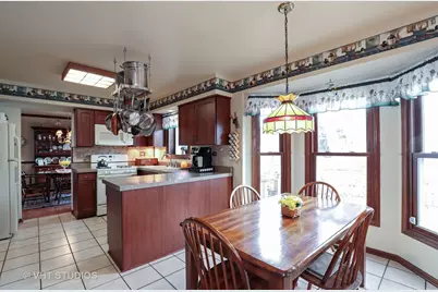 1162 Sandhurst Drive, Buffalo Grove, IL 60089 - Photo 6