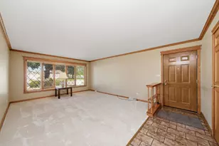 6204 N Emerson St, Rosemont, IL 60018 - Photo 4