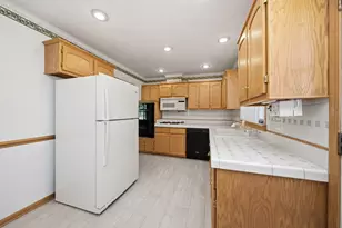 6204 N Emerson St, Rosemont, IL 60018 - Photo 6
