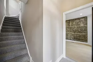 3608 W Wolfram St, Chicago, IL 60618 - Photo 34