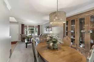 548 Arbor Ln, South Elgin, IL 60177 - Photo 4