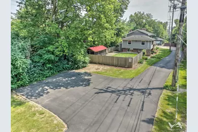 850 W Fabyan Parkway, Batavia, IL 60510 - Photo 2