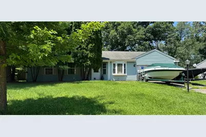 728 Nottingham Court, Island Lake, IL 60042 - Photo 1