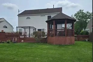 481 Windermere Way, Lake in the Hills, IL 60156 - Photo 14