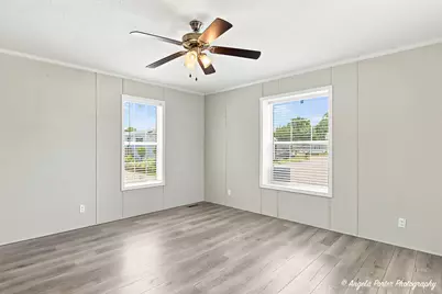 300 A Ok Court, Round Lake, IL 60073 - Photo 12