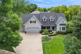 510 Cloverleaf Ct, Naperville, IL 60565 - Photo 1