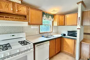 459 Meadowlark Cir, Sandwich, IL 60548 - Photo 6