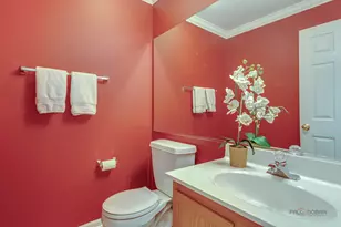 1105 Andover Dr, Mundelein, IL 60060 - Photo 20
