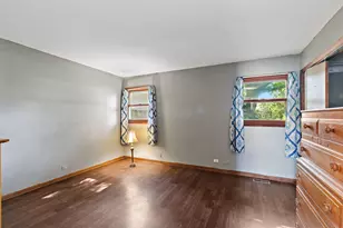 85 Sherbon Ln, Crystal Lake, IL 60014 - Photo 12