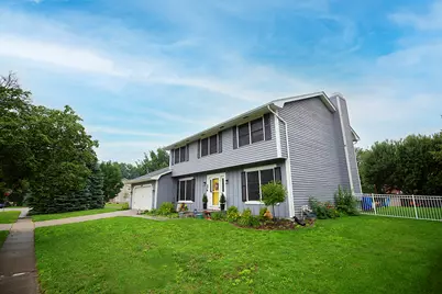1 Harbor Pointe Court, Bloomington, IL 61704 - Photo 2