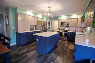 1 Harbor Pointe Ct, Bloomington, IL 61704 - Photo 18