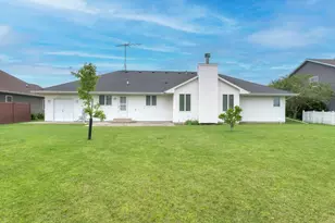 315 Coaler Dr, Coal City, IL 60416 - Photo 32