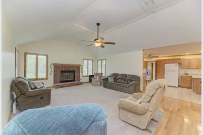 315 Coaler Drive, Coal City, IL 60416 - Photo 4