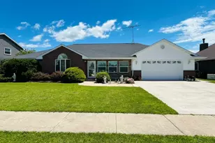 315 Coaler Dr, Coal City, IL 60416 - Photo 1