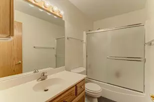 315 Coaler Dr, Coal City, IL 60416 - Photo 20