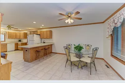 315 Coaler Drive, Coal City, IL 60416 - Photo 6