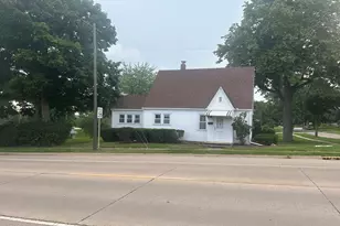 404 South Spaulding St, Spring Valley, IL 61362 - Photo 2